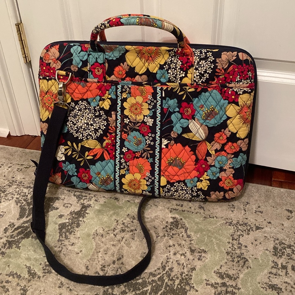 Vera Bradley Retired Happy Snails Hard Shell Zippered Laptop Case w/ Strap